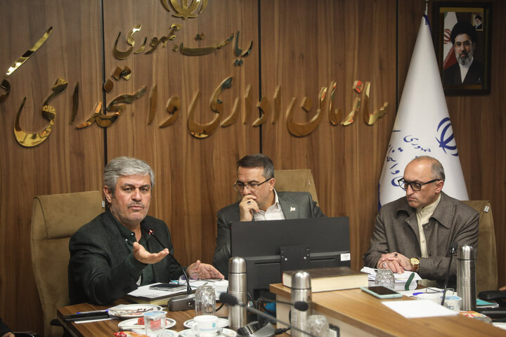 نشست مشترک کمیسیون برنامه و بودجه مجلس با رئیس سازمان اداری و استخدامی کشور
