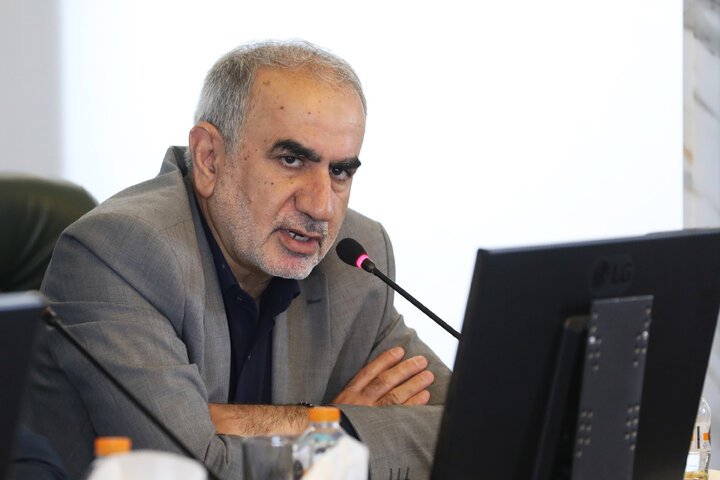 نشست کمیسیون اقتصادی مجلس با حضور رئیس بیمه مرکزی