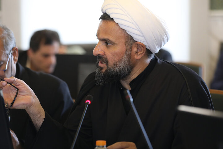 نشست کمیسیون اقتصادی مجلس با حضور رئیس بیمه مرکزی