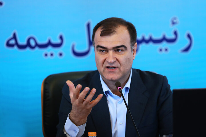 نشست کمیسیون اقتصادی مجلس با حضور رئیس بیمه مرکزی