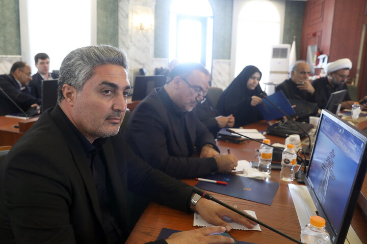نشست کمیسیون اقتصادی مجلس با حضور رئیس بیمه مرکزی