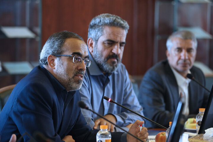 نشست کمیسیون اقتصادی مجلس با حضور رئیس بیمه مرکزی