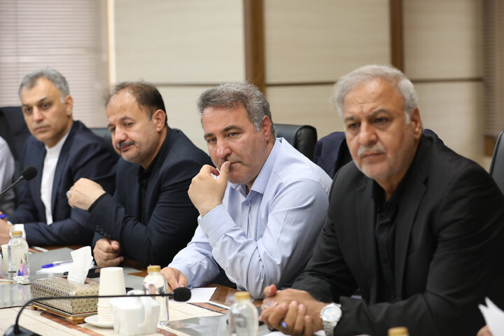 نشست کمیسیون صنایع و معادن مجلس با حضور وزیر صمت