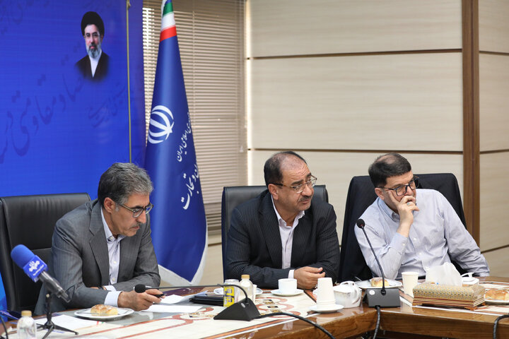 نشست کمیسیون صنایع و معادن مجلس با حضور وزیر صمت