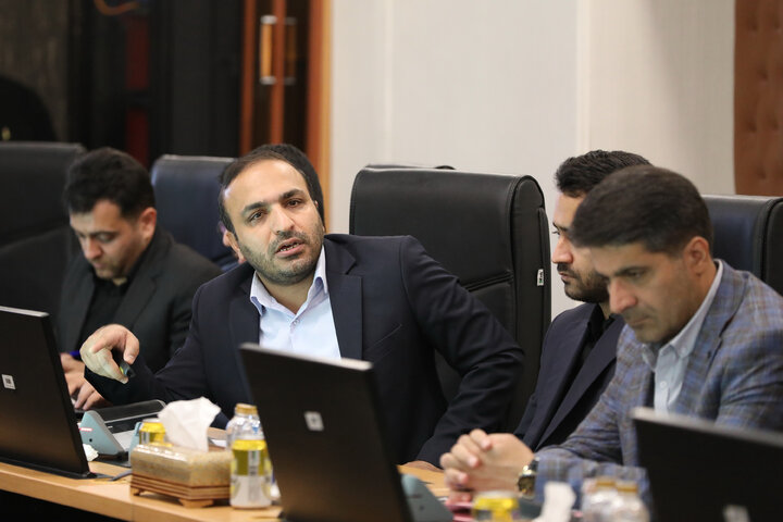 نشست مشترک کمیسیون اقتصادی مجلس با وزیر امور اقتصادی
