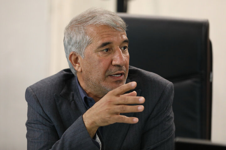 نشست مشترک کمیسیون اقتصادی مجلس با وزیر امور اقتصادی