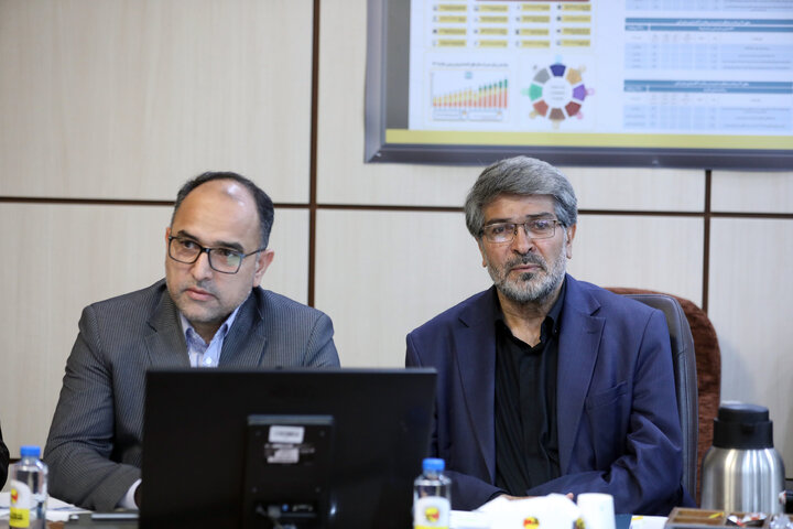 نشست مشترک اعضای کمیسیون شوراها با وزیر نیرو
