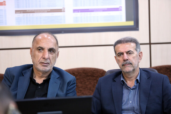 نشست مشترک اعضای کمیسیون شوراها با وزیر نیرو