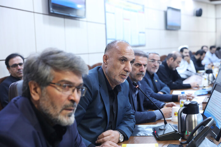 نشست مشترک اعضای کمیسیون شوراها با وزیر نیرو
