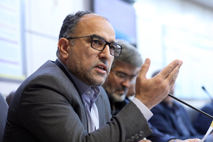نشست مشترک اعضای کمیسیون شوراها با وزیر نیرو