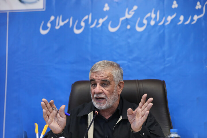نشست مشترک اعضای کمیسیون شوراها با وزیر نیرو