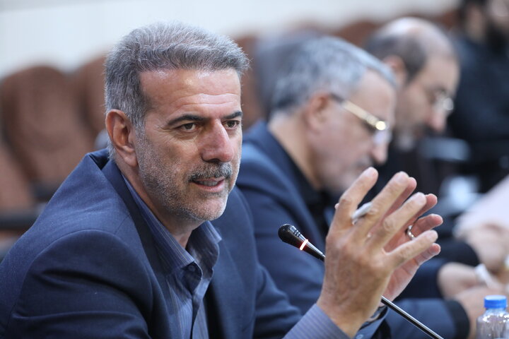 نشست مشترک اعضای کمیسیون شوراها با وزیر نیرو