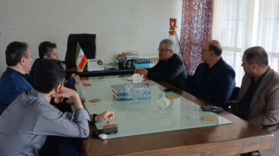 برق خانه بهداشت ویشکاءننک بالا پس از ۱۸ ماه پیگیری وصل شد/ مشکلات مراکز آموزشی رشت و خمام را دنبال میکنیم