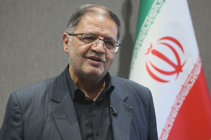 مفتح : وقتی رهبر شهید، آغاز یک دیدار را به احترام یک کودک به تأخیر انداختند