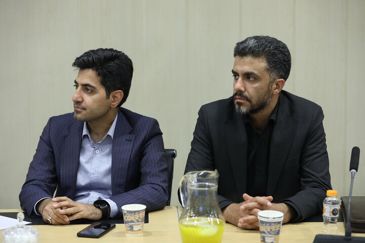 نشست مشترک اعضای کمیسیون بهداشت و درمان مجلس با خیرین و فعالان صنعت تجهیزات پزشکی