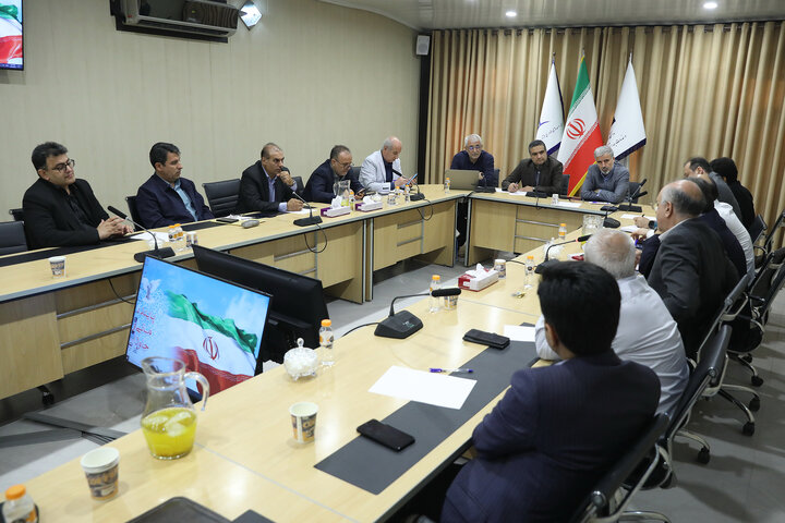 نشست مشترک اعضای کمیسیون بهداشت و درمان مجلس با خیرین و فعالان صنعت تجهیزات پزشکی