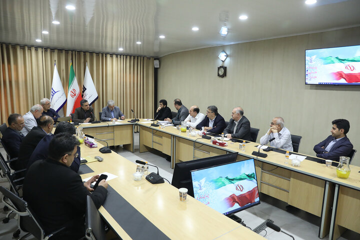 نشست مشترک اعضای کمیسیون بهداشت و درمان مجلس با خیرین و فعالان صنعت تجهیزات پزشکی