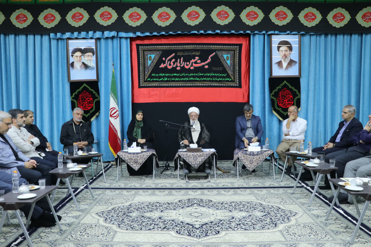 دیدار جوکار با نماینده ولیفقیه در استان یزد/ تأکید بر ضرورت تسریع در اجرای طرحهای زیرساختی دیدار جوکار با نماینده ولیفقیه در استان یزد/ تأکید بر ضرورت تسریع در اجرای طرحهای زیرساختی