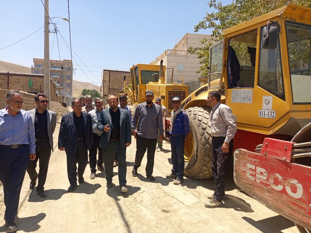 بازدید میدانی نماینده مردم تویسرکان از پروژه زیرسازی روستای قلعهنو مفتح