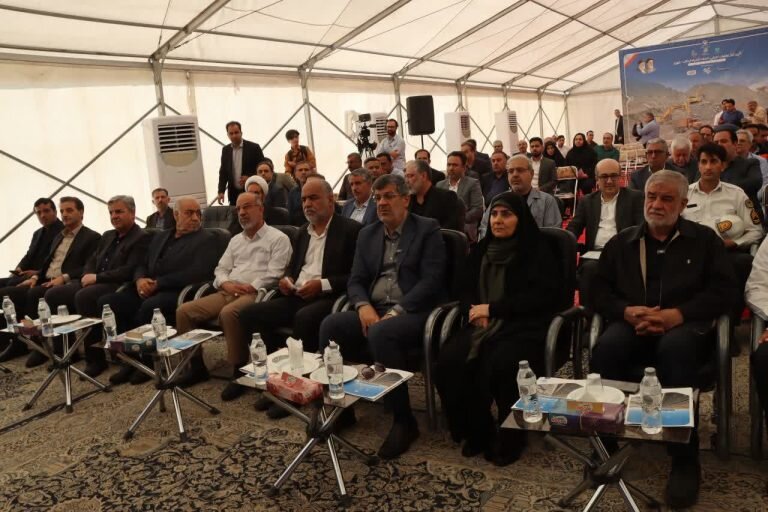 آغاز عملیات اجرایی آزادراه اردکان – مهریز با حضور صباغیان و وزیر راه و شهرسازی