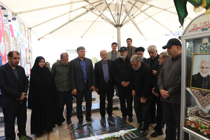 ادای احترام اعضای کمیسیون امنیت ملی به شهدای کرمان