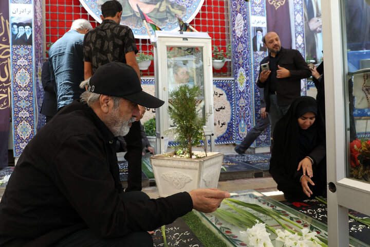 ادای احترام اعضای کمیسیون امنیت ملی به شهدای کرمان
