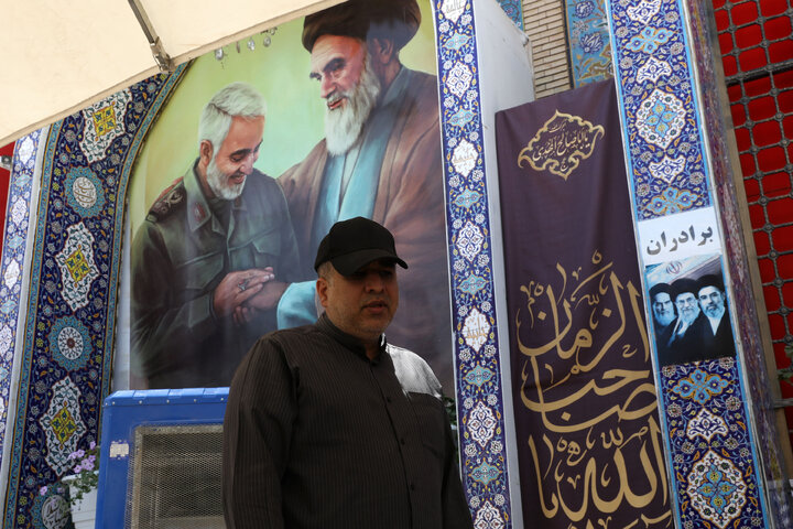 ادای احترام اعضای کمیسیون امنیت ملی به شهدای کرمان