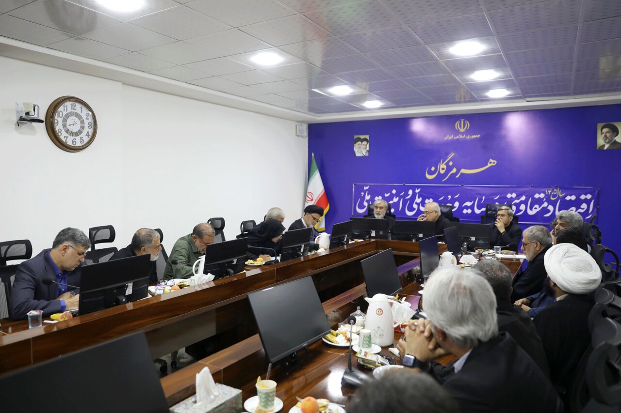 بررسی طرح تامین امنیت و پیشرفت تنگه هرمز در دستور کار مجلس/ وحدت و آمادگی در هرمزگان، هر اقدام محاسبهنشده دشمن را با پاسخ پشیمانکننده مواجه میکند بررسی طرح تامین امنیت و پیشرفت تنگه هرمز در دستور کار مجلس/ وحدت و آمادگی در هرمزگان، هر اقدام محاسبهنشده دشمن را با پاسخ پشیمانکننده مواجه میکند