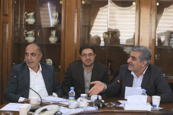 نشست کمیسیون شوراها و امور داخلی کشور با حضور وزیر تعاون، کار و رفاه اجتماعی
