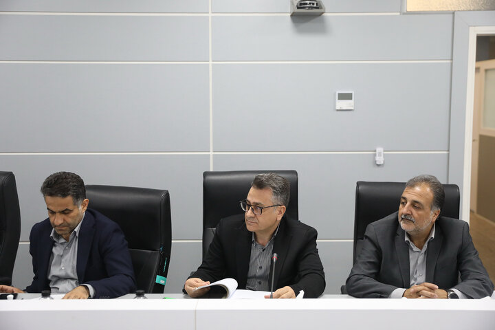 نشست کمیسیون اصل نودم قانون اساسی مجلس با حضور معاونان وزارت راه و شهرسازی