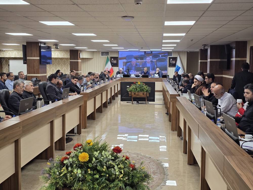 کمیسیون عمران تا پایان اربعین بر عملکرد دستگاه‌های خدمات‌رسان نظارت می‌کند/ ضرورت رفع موانع تردد، حمل‌ونقل و تأمین آب زائران