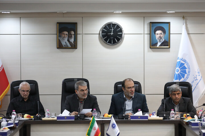 نشست مشترک کمیسیون ویژه حمایت از تولید با اعضای اتاق بازرگانی ایران