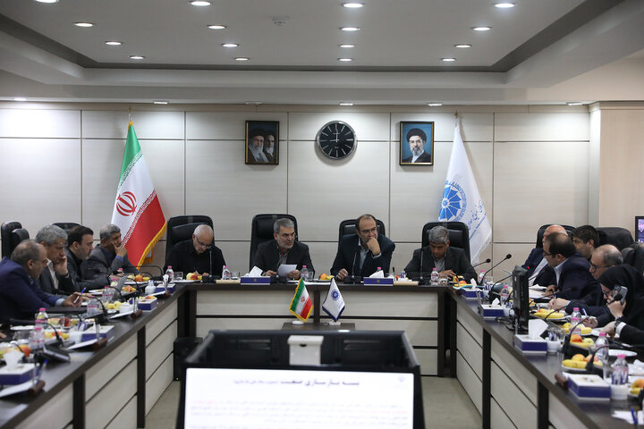 نشست مشترک کمیسیون ویژه حمایت از تولید با اعضای اتاق بازرگانی ایران