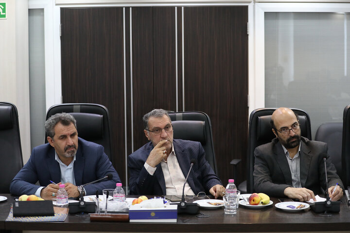 نشست مشترک کمیسیون ویژه حمایت از تولید با اعضای اتاق بازرگانی ایران