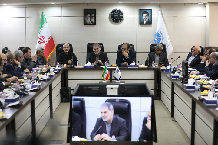 نشست مشترک کمیسیون ویژه حمایت از تولید با اعضای اتاق بازرگانی ایران