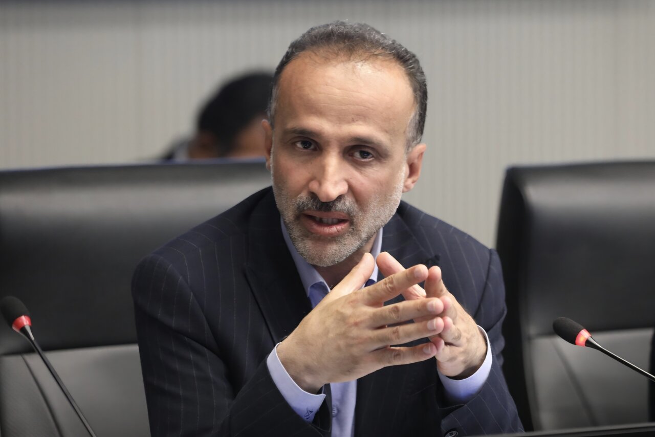 دولت حقوق گمرکی واردات خودرو را کاهش دهد 
