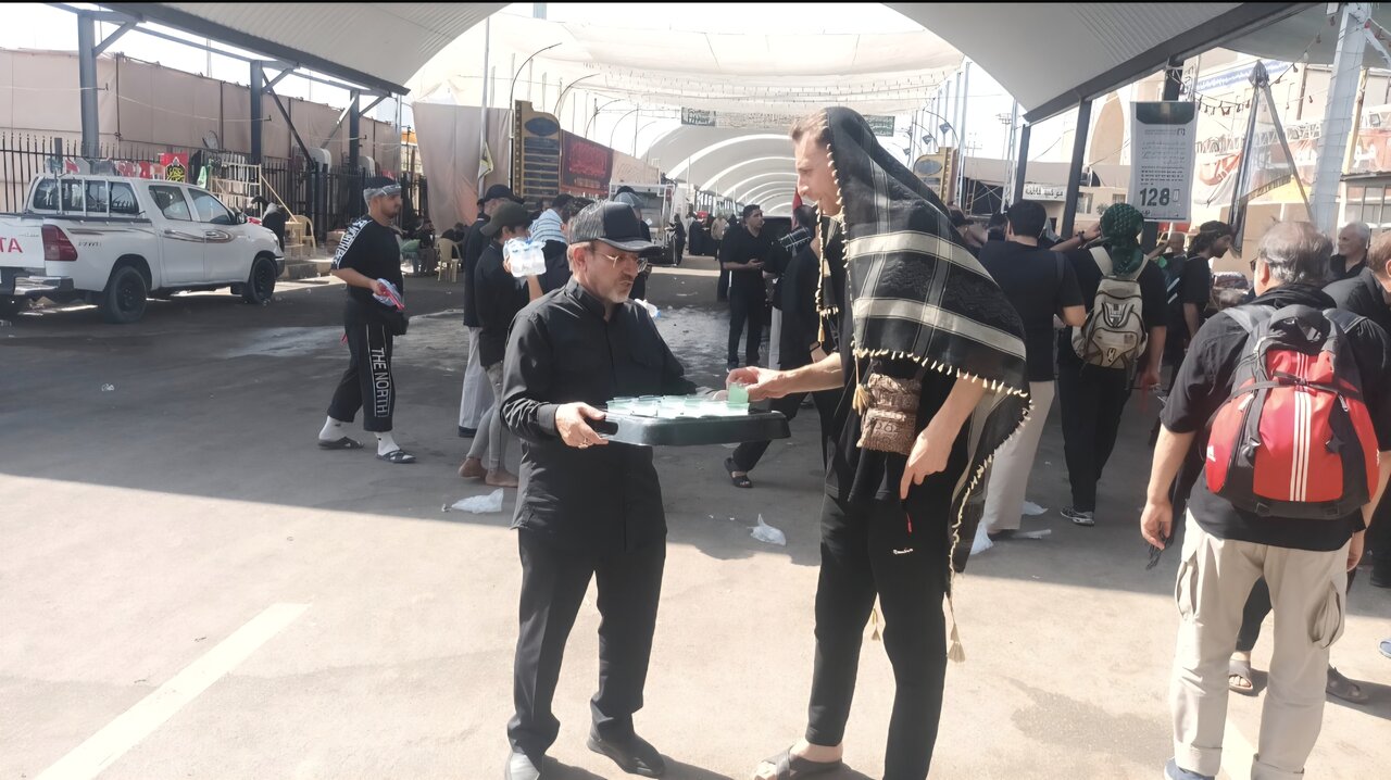 بازدید حدادی از مواکب استان البرز در نجف اشرف و طریق‌الکربلاء