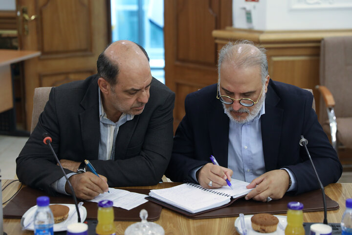 نشست مشترک مجمع نمایندگان تهران با وزیر راه و شهرسازی