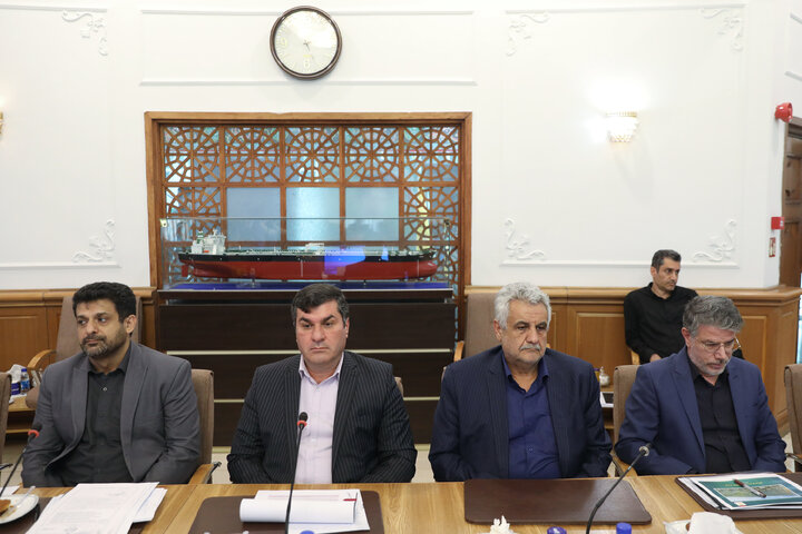 نشست مشترک مجمع نمایندگان تهران با وزیر راه و شهرسازی