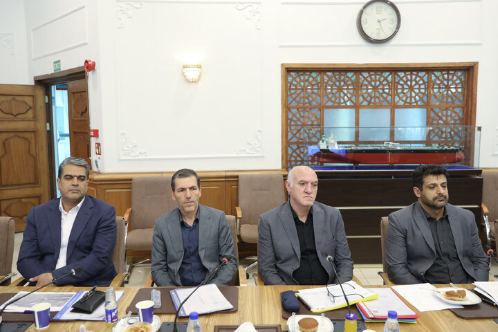 نشست مشترک مجمع نمایندگان تهران با وزیر راه و شهرسازی