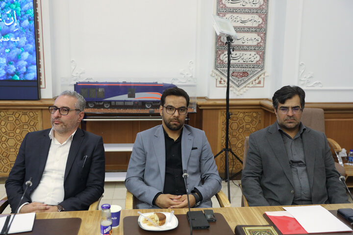 نشست مشترک مجمع نمایندگان تهران با وزیر راه و شهرسازی