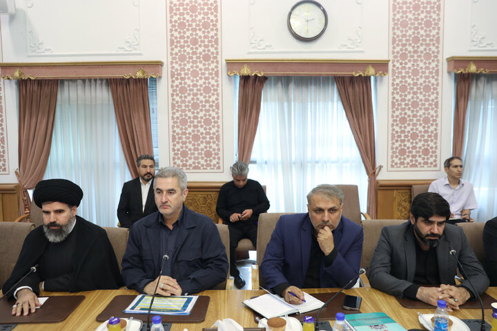 نشست مشترک مجمع نمایندگان تهران با وزیر راه و شهرسازی
