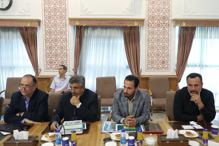 نشست مشترک مجمع نمایندگان تهران با وزیر راه و شهرسازی