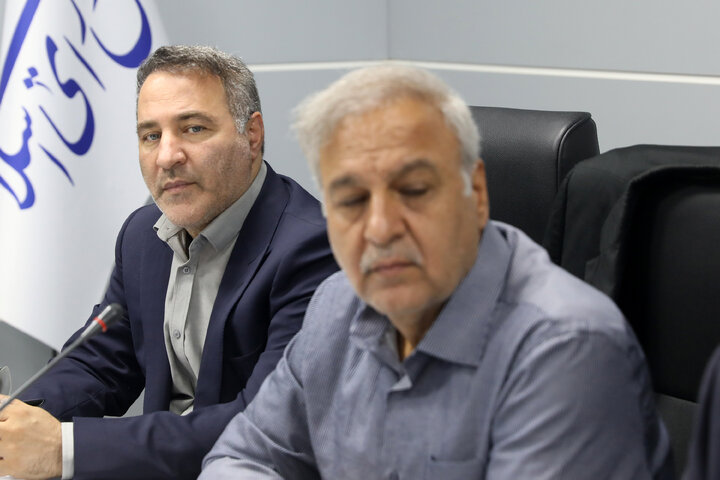 کمیسیون صنایع با معاونین وزارت صمت