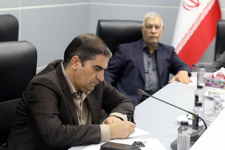 کمیسیون صنایع با معاونین وزارت صمت