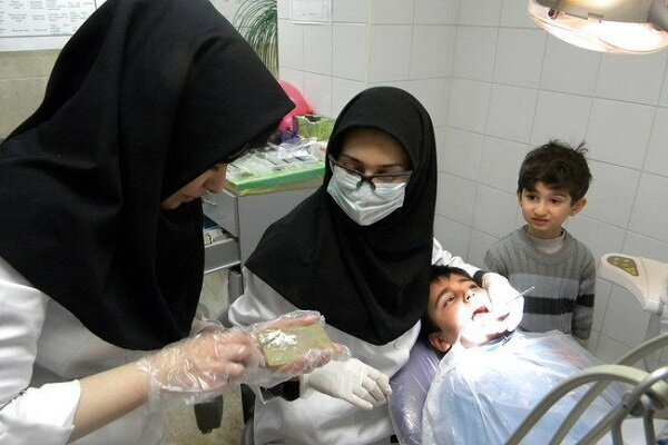 تقویت بیمه‌ها و خودکفایی در تولید مواد دندانپزشکی، راهکار کاهش هزینه‌های مردم/ توسعه کلینیک‌های دندانپزشکی ویژه دانش‌آموزان و انجام خدمات پیشگیرانه، ضامن حفظ سلامت دهان و دندان و کاهش هزینه‌ها در بزرگسالی