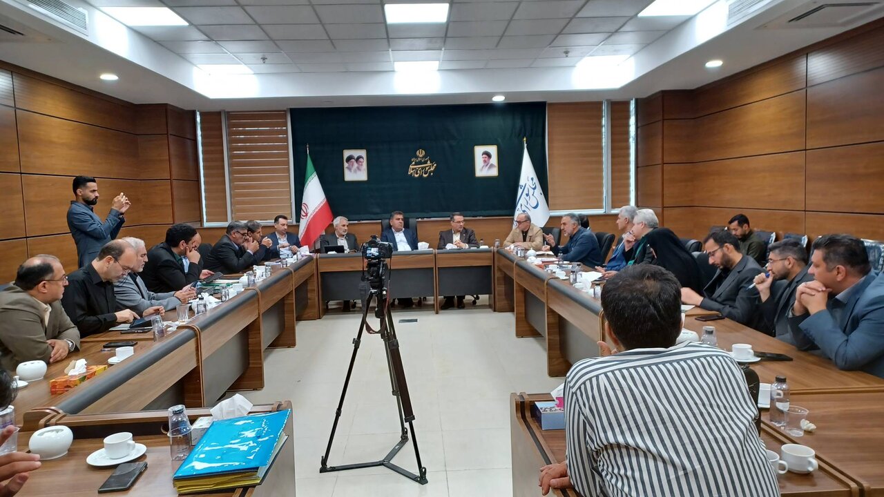 درخواست کمیسیون اجتماعی مجلس از رئیس جمهور برای نشست فوری درخصوص ساماندهی نیروهای شرکتی/ هیات تطبیق مصوبات مجلس ایرادات قانونی مصوبه اخیر دولت را بررسی میکند