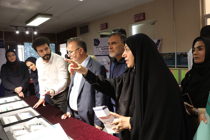 بازدید کمیسیون بهداشت و درمان اموزش پژشکی از پژوهشگاه سرطان جهاد دانشگاهی