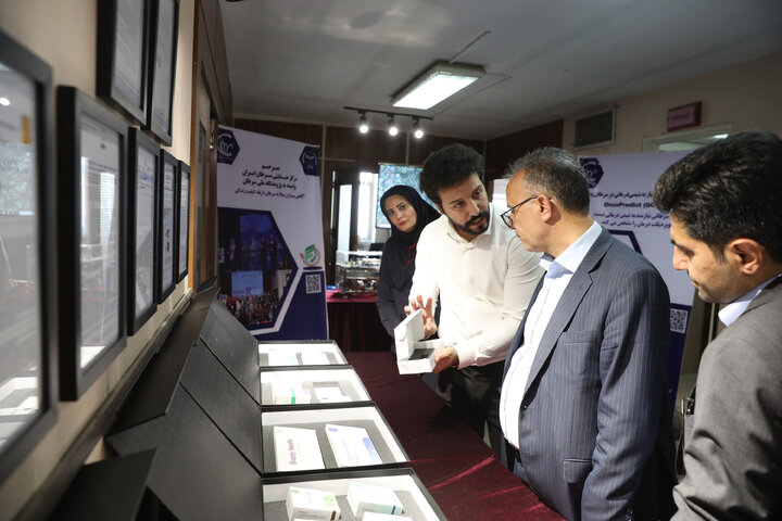 بازدید کمیسیون بهداشت و درمان اموزش پژشکی از پژوهشگاه سرطان جهاد دانشگاهی