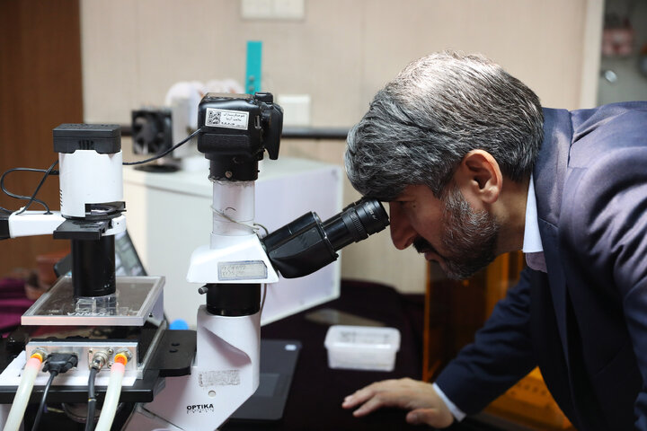 بازدید کمیسیون بهداشت و درمان اموزش پژشکی از پژوهشگاه سرطان جهاد دانشگاهی